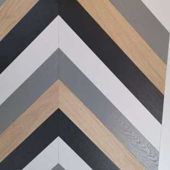 Le tre spine in parquet di legno